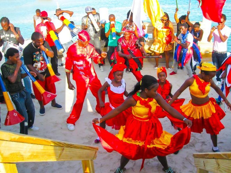 ¿cómo Es La Música De República Dominicana Lopesan Costa Bávaro 